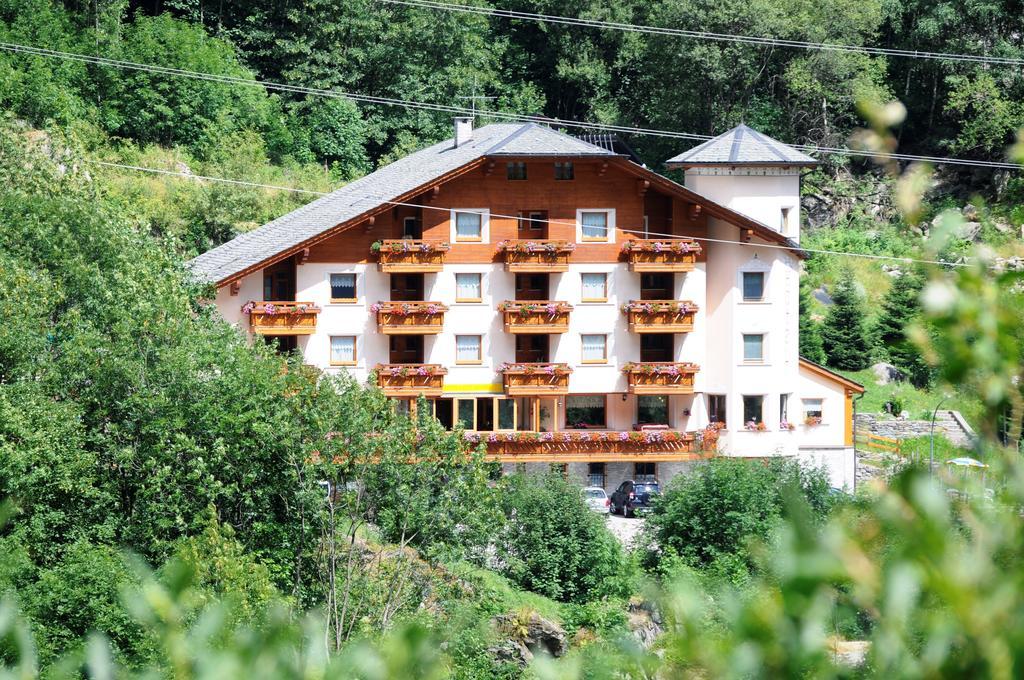 Alps Oriental Wellness Hotel カンポドルチーノ エクステリア 写真