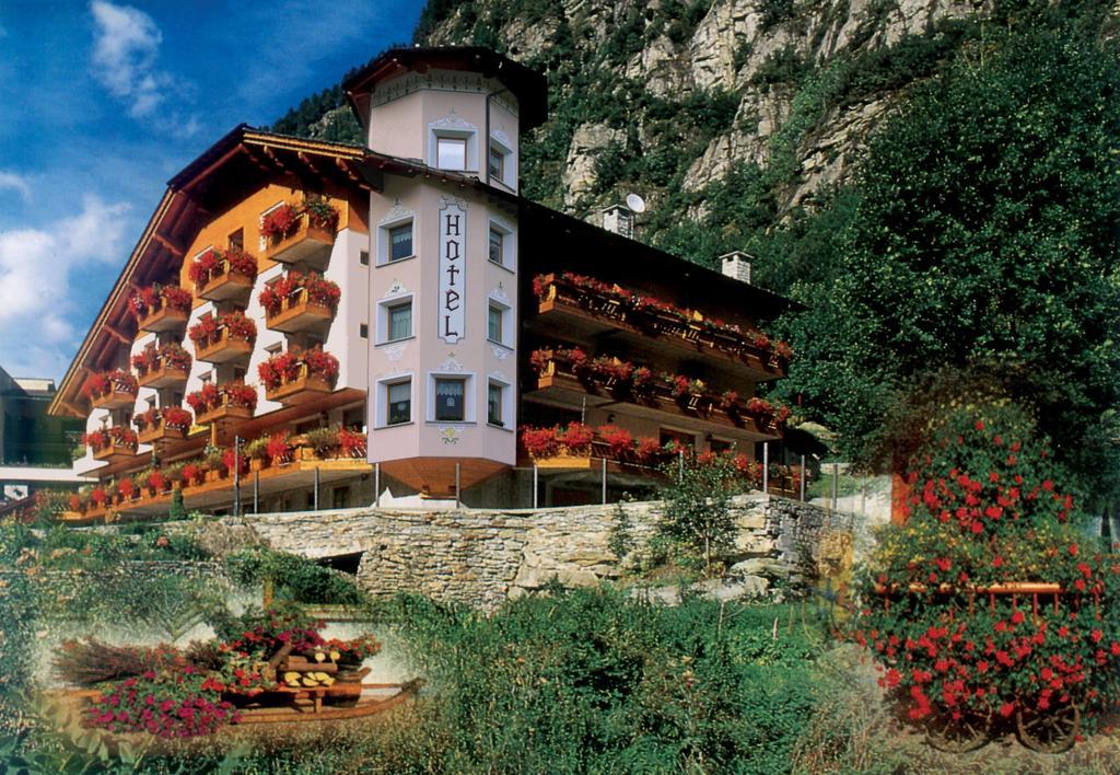 Alps Oriental Wellness Hotel カンポドルチーノ エクステリア 写真