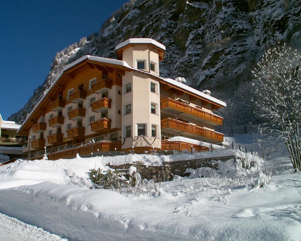 Alps Oriental Wellness Hotel カンポドルチーノ エクステリア 写真